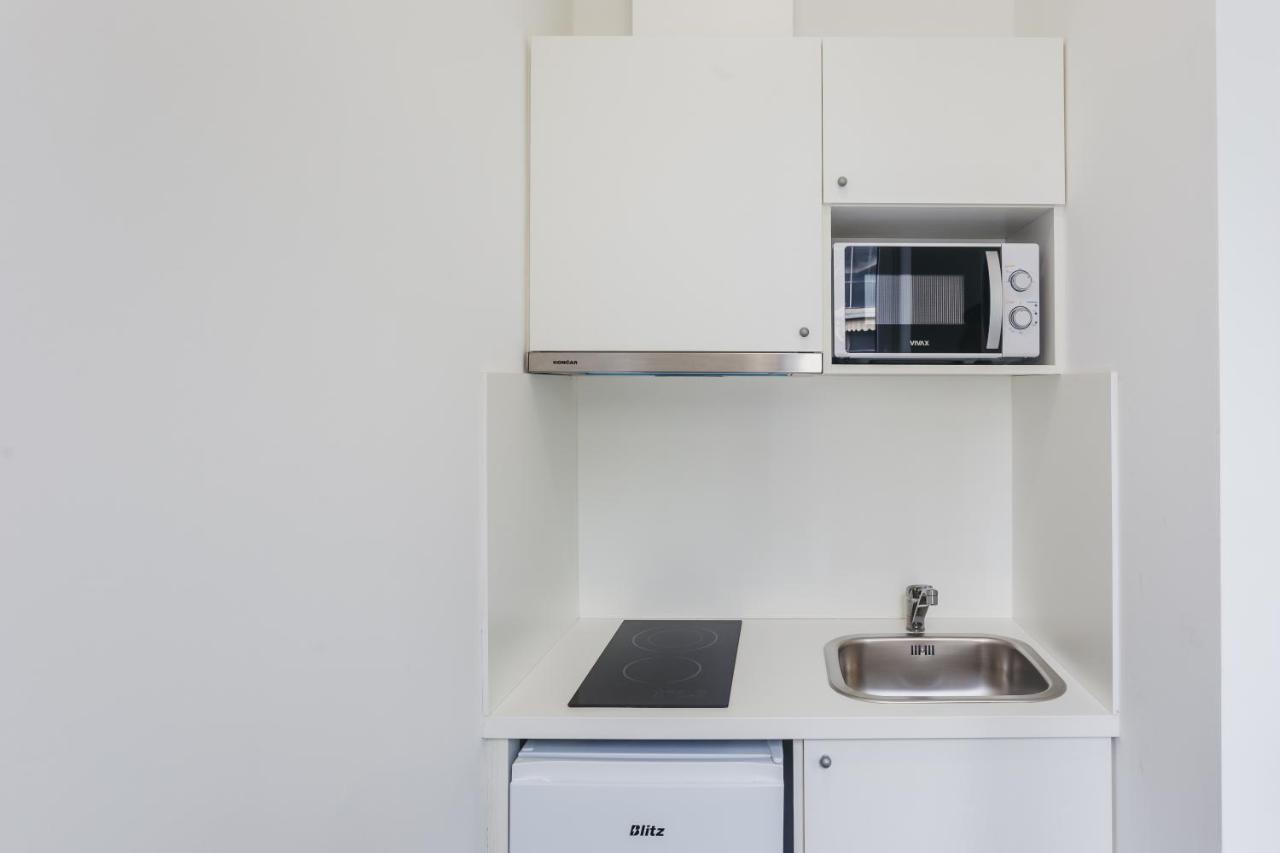 Mika Apartment And Studios Загреб Экстерьер фото