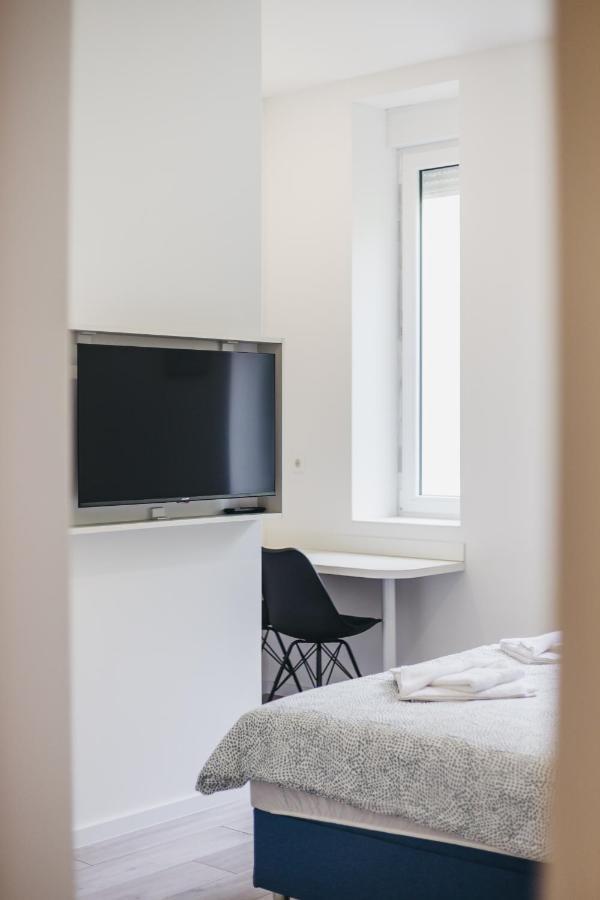 Mika Apartment And Studios Загреб Экстерьер фото