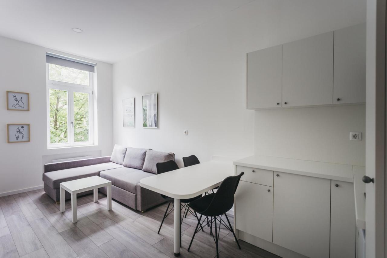 Mika Apartment And Studios Загреб Экстерьер фото